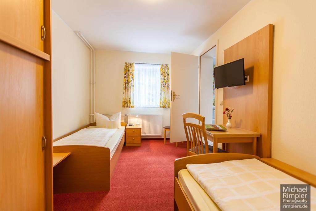 Wanderhotel Sonnebergbaude Waltersdorf  Exterior photo